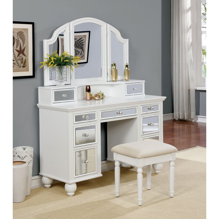 Anthonyson transitional store vanity set